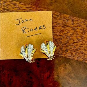 Vintage Joan Rivers Gold Tone & Rhinestone Shell Design Clip Earrings